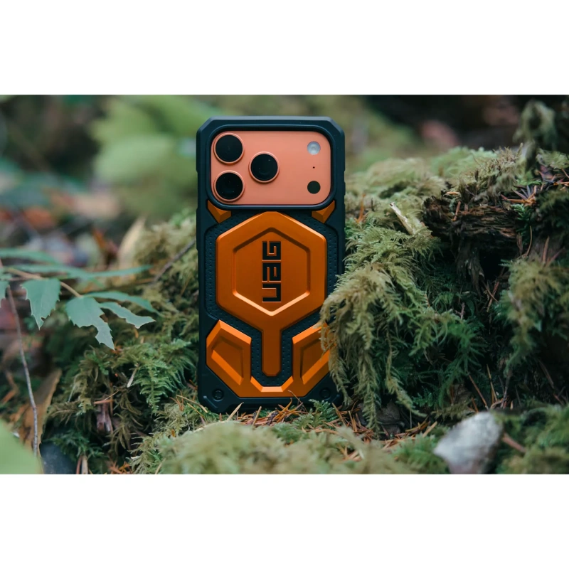Чехол UAG Monarch Pro с поддержкой MagSafe для iPhone 17 Pro цвет: оранжевый (Orange)